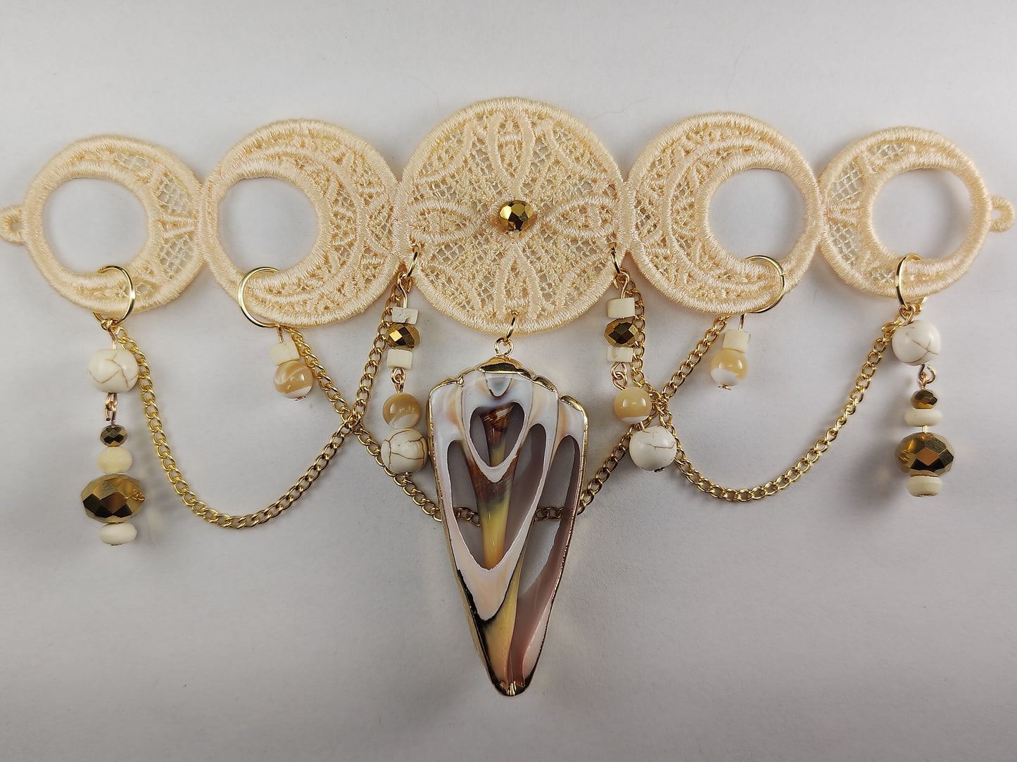 -Choker- Beige and Gold Chandelier Necklace